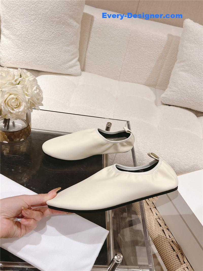 The R0w new trendy brand shoes