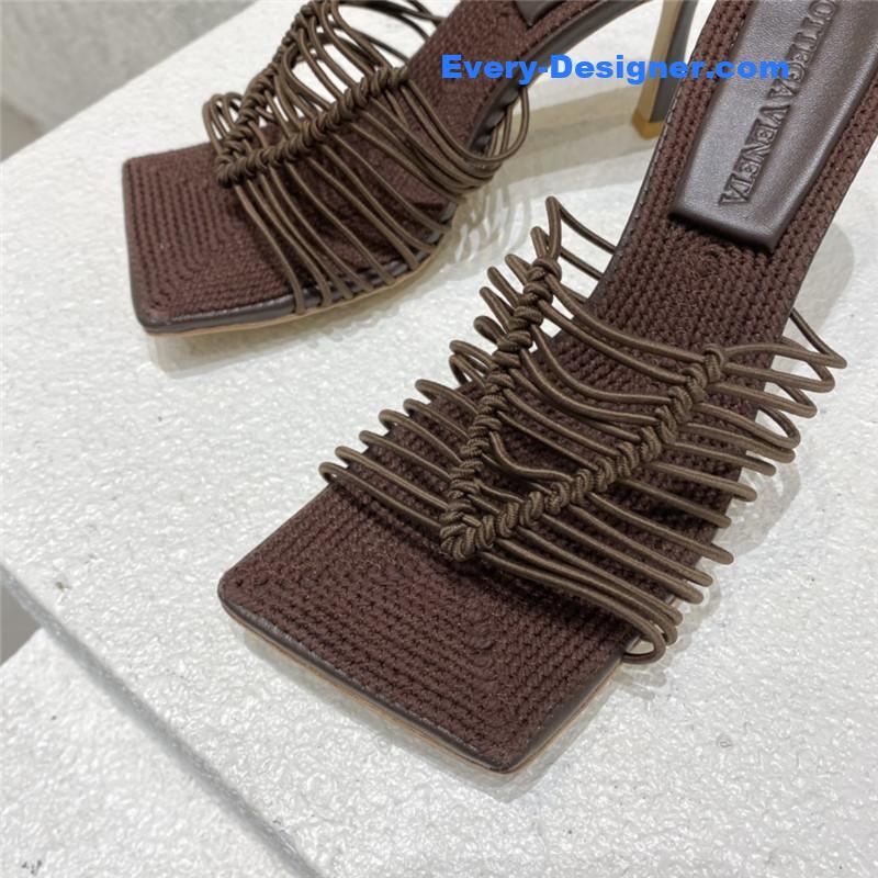 b0tt*ga Ven*ta classic heeled sandals