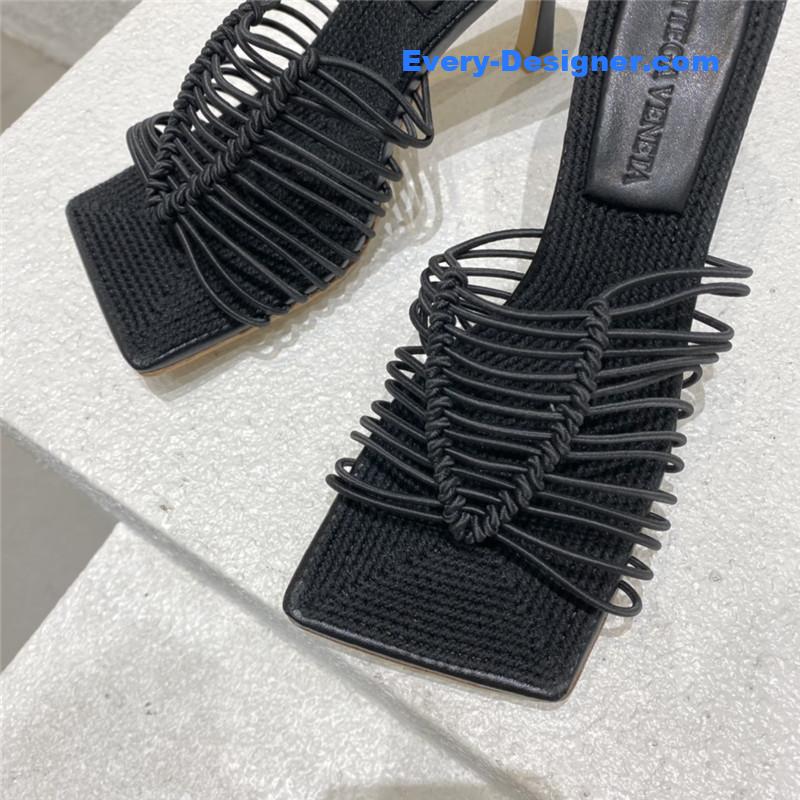 b0tt*ga Ven*ta classic heeled sandals