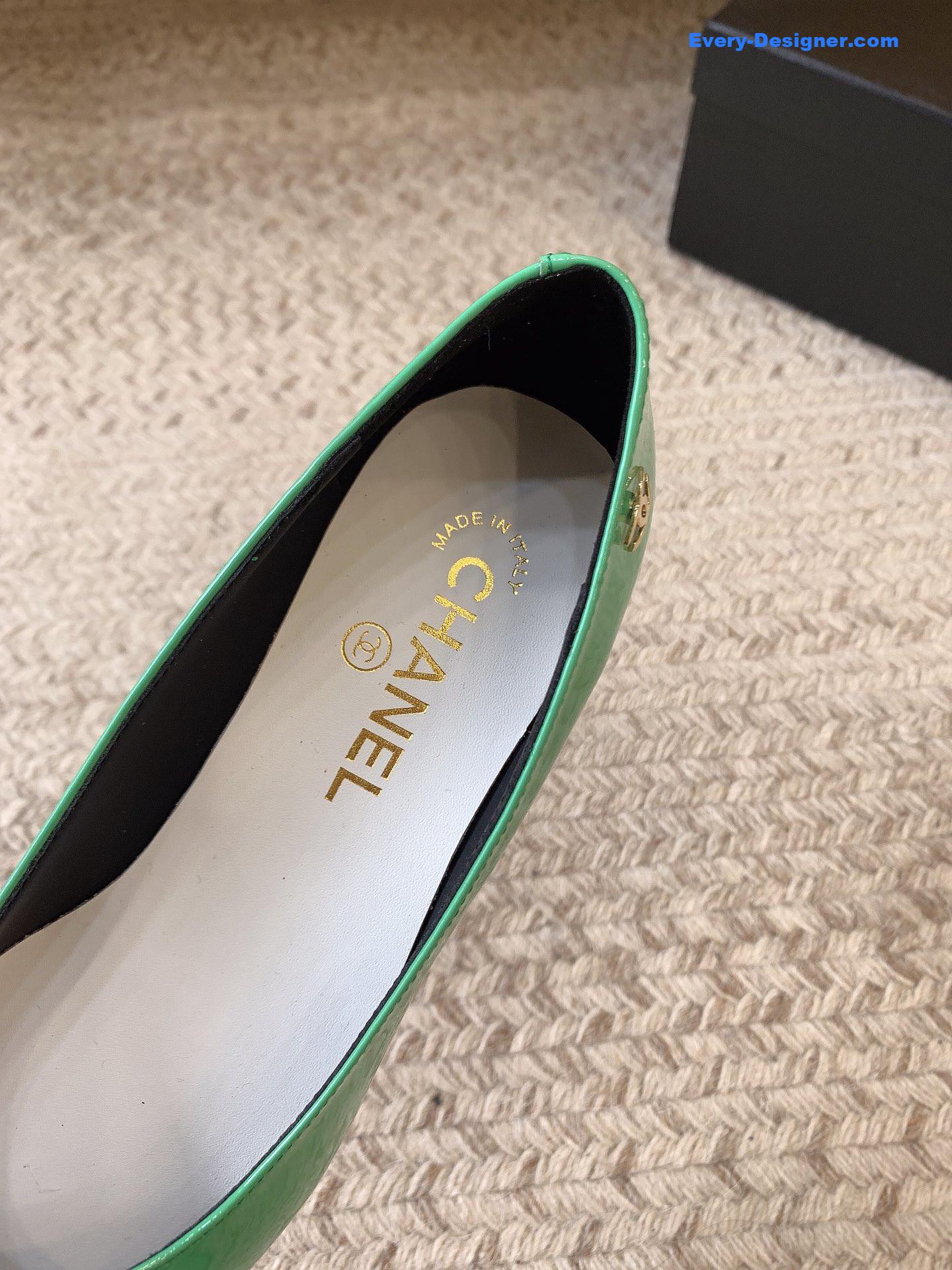 CC new patent leather shoes