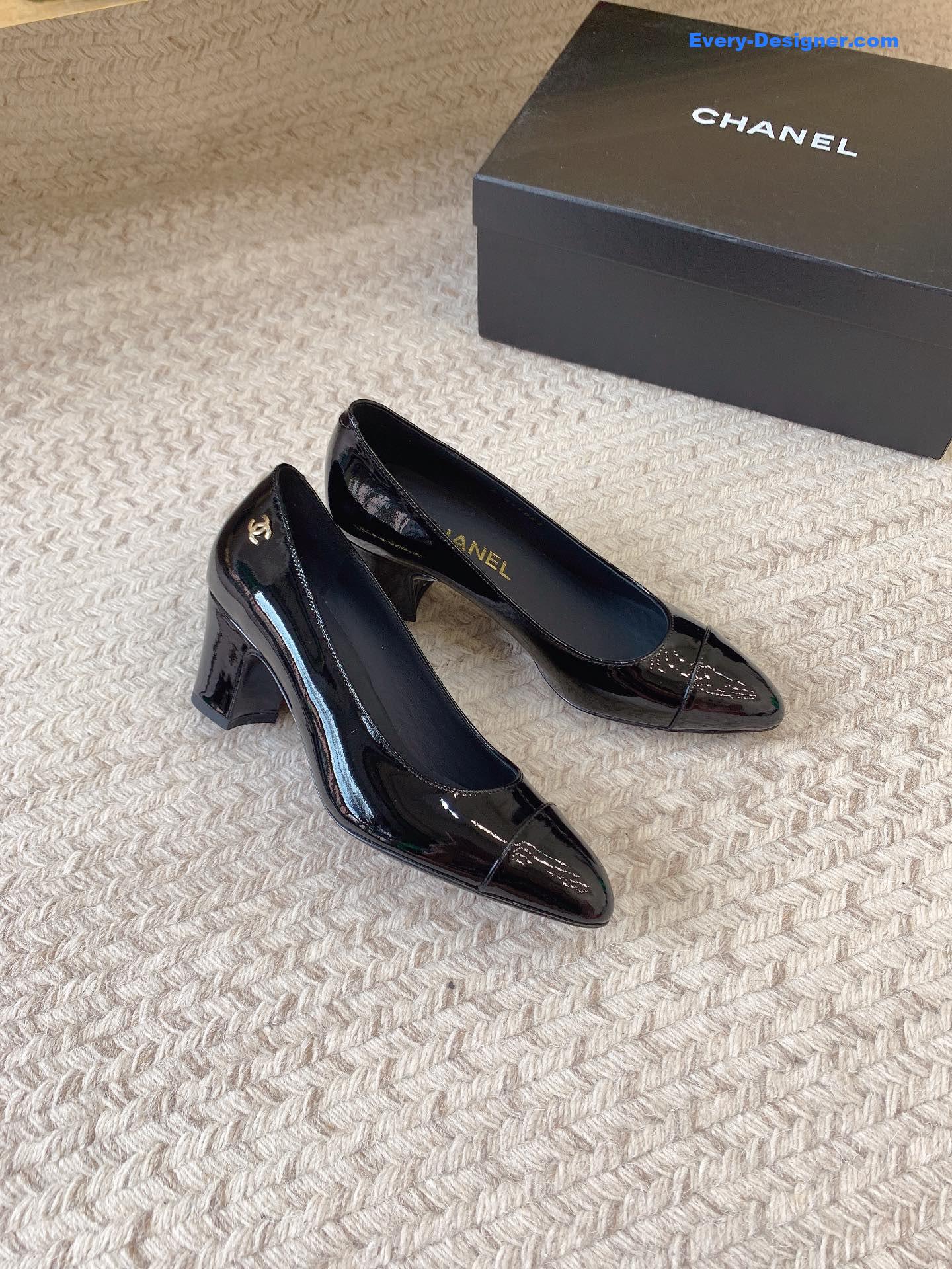 CC new patent leather shoes