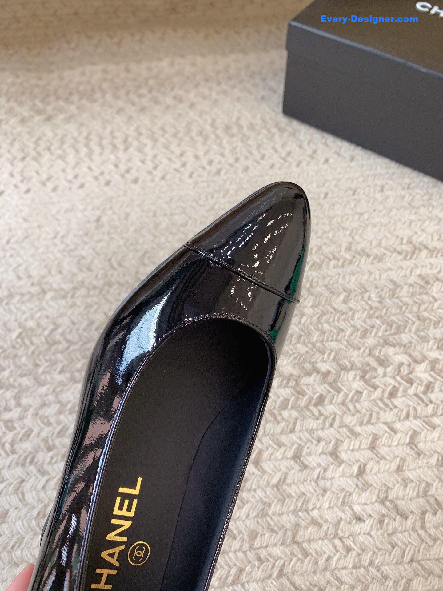 CC new patent leather shoes