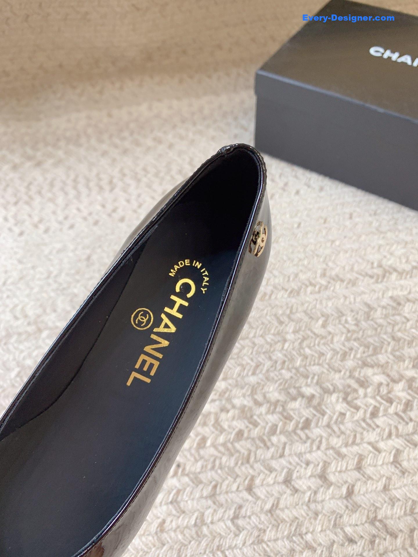 CC new patent leather shoes