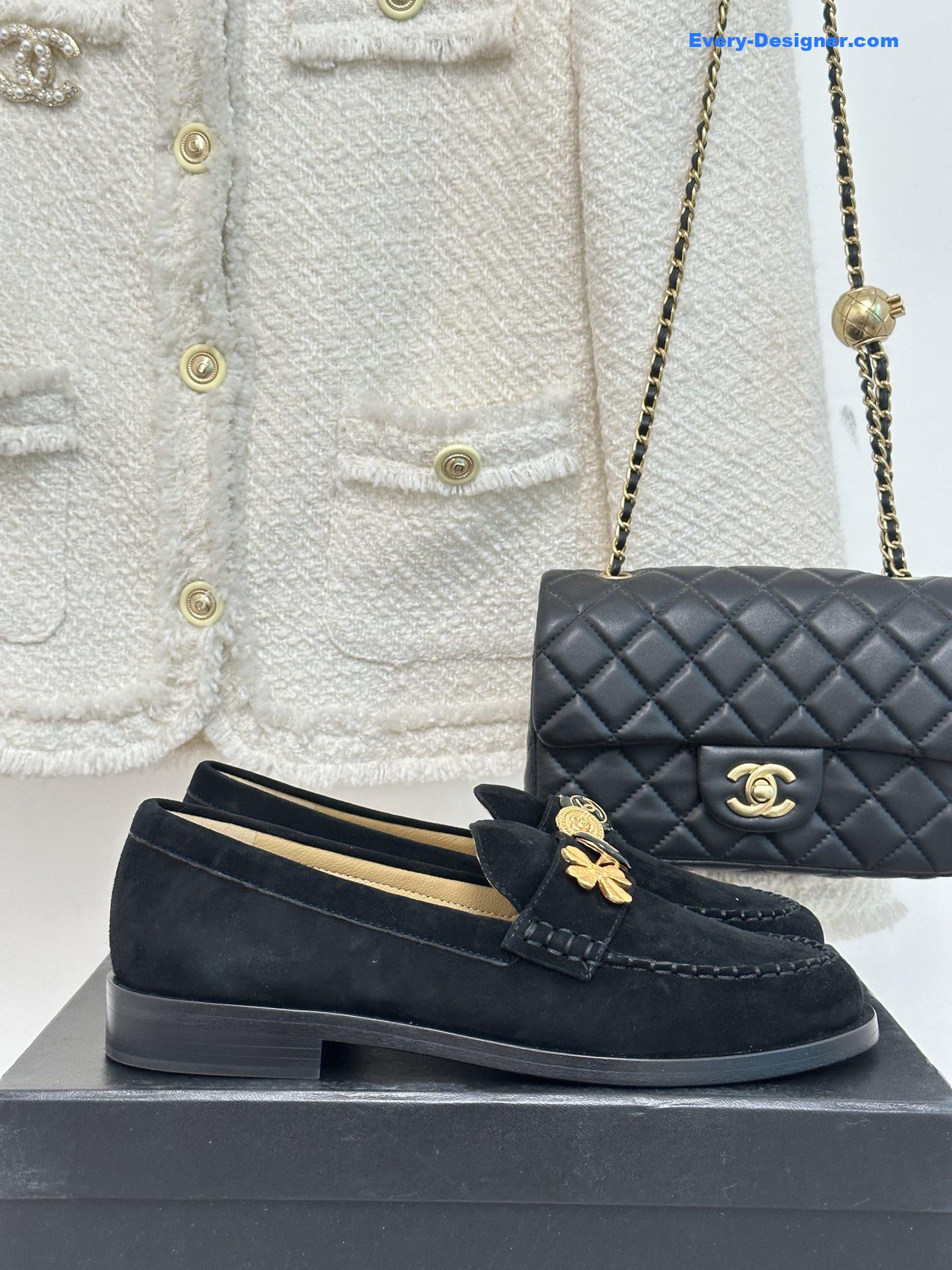 CC classic double C gold four-leaf clover gold coin loafers