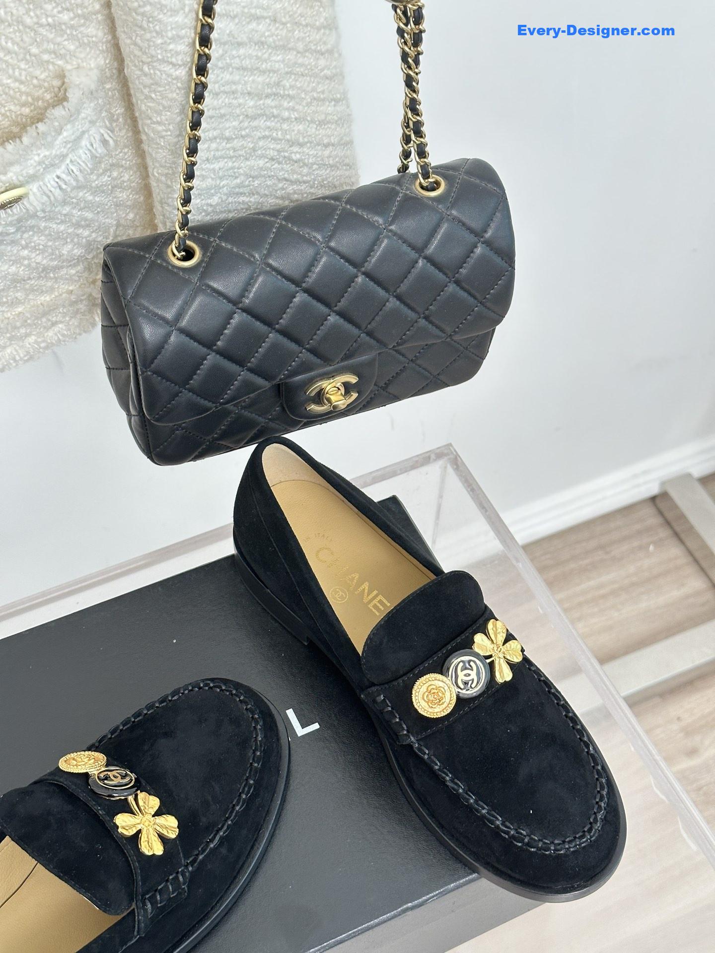 CC classic double C gold four-leaf clover gold coin loafers