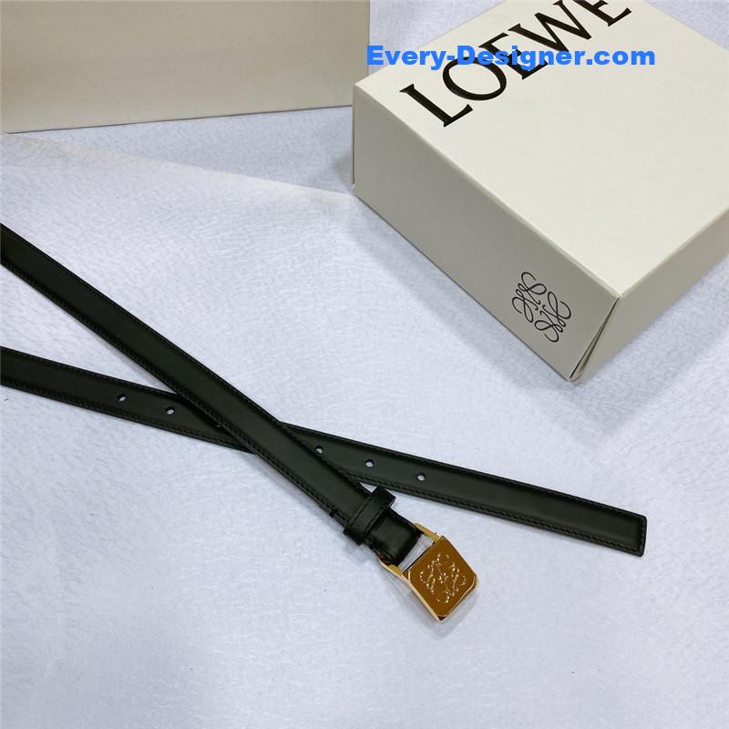 L0ew* narrow belt in smooth calfskin