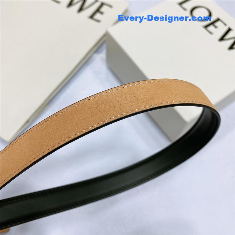 L0ew* narrow belt in smooth calfskin