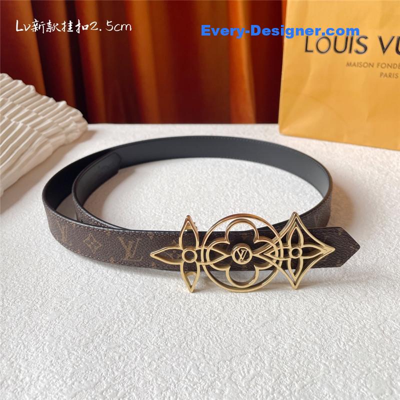 louis vuitton LV classic print with black plain bottom belt