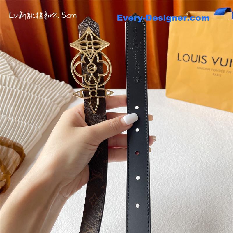 l0vis Vvtt0n lv classic print with black plain bottom belt