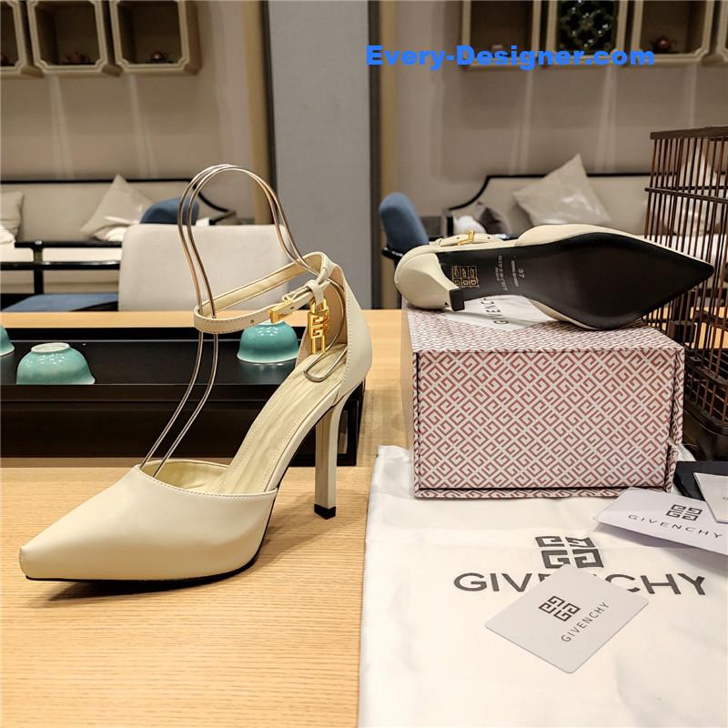 Givenchy classic lock metal buckle pumps