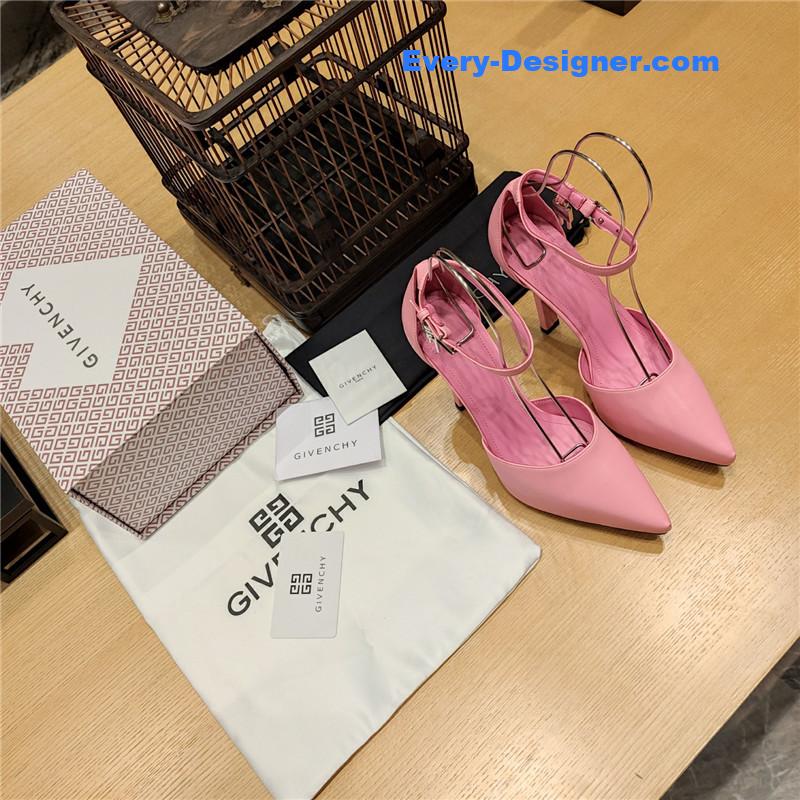 Givenchy classic lock metal buckle pumps