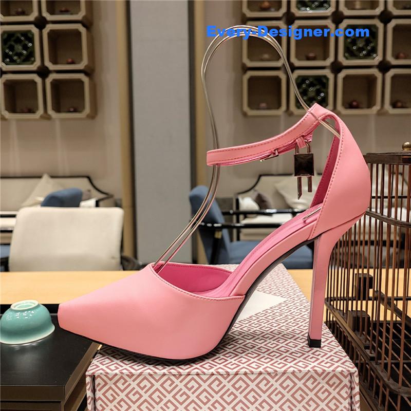 Givenchy classic lock metal buckle pumps