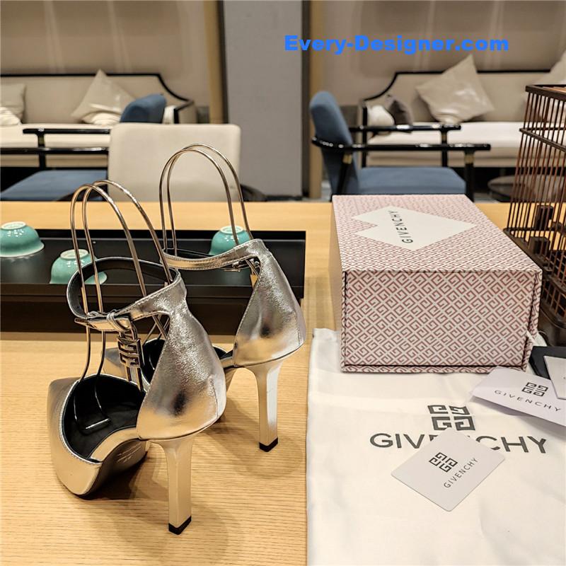 Givenchy classic lock metal buckle pumps