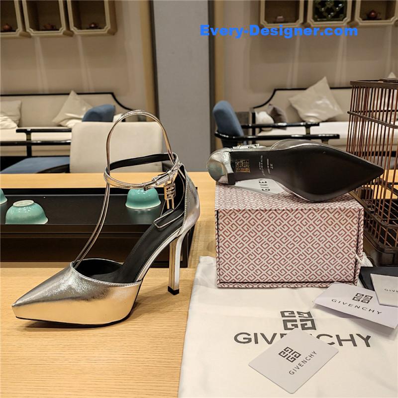 Givenchy classic lock metal buckle pumps