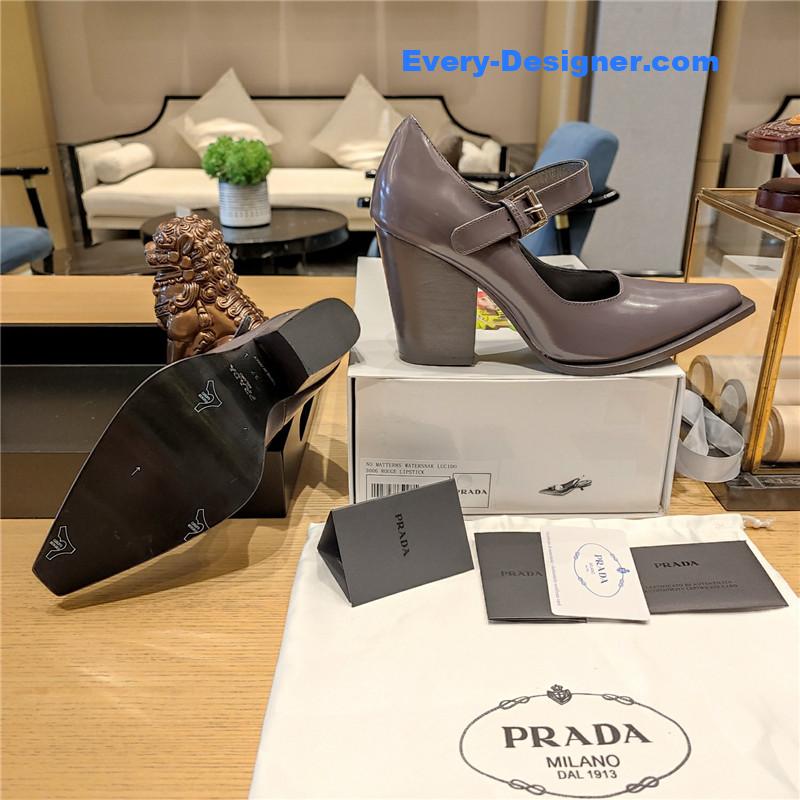 Pra*a wedge shoes