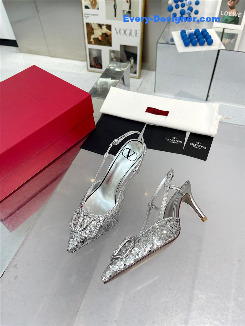 Va1e*ntin0 classic sandals in sequined version with v buckle