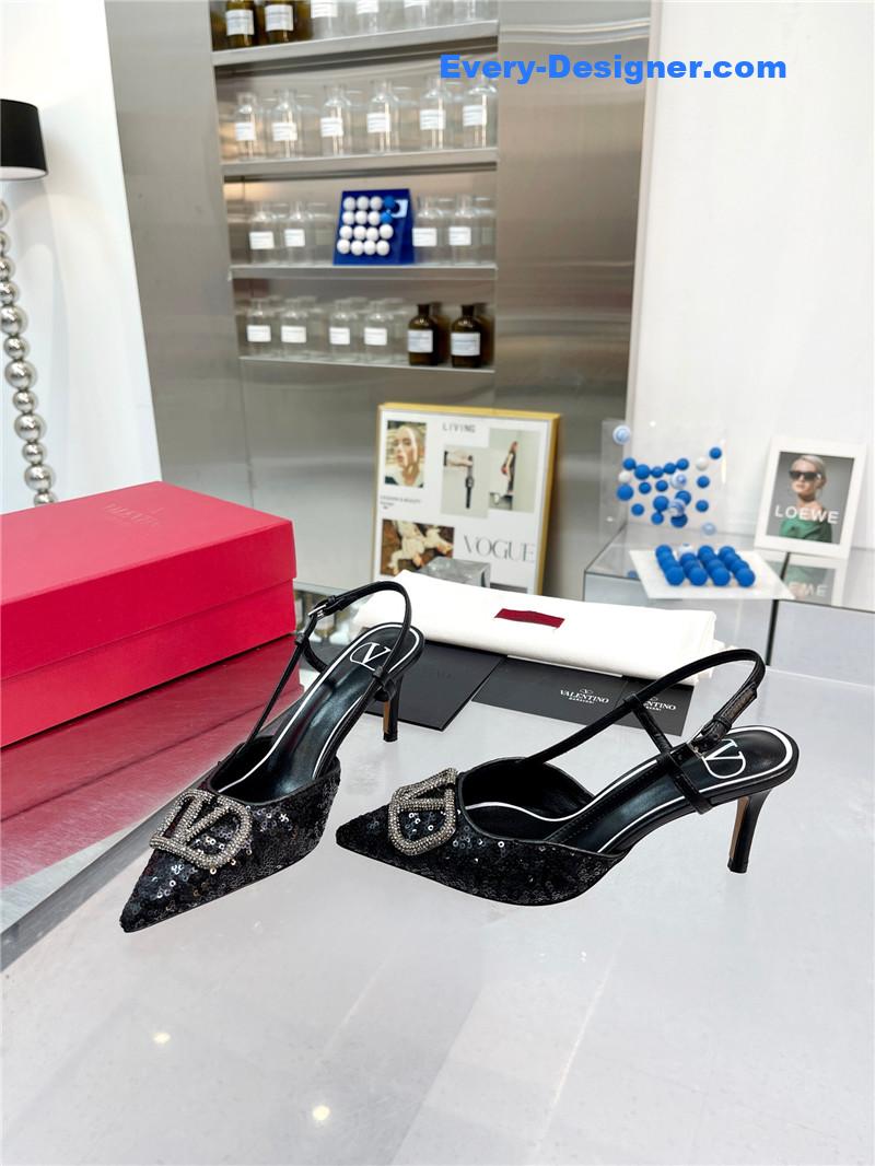 Va1e*ntin0 classic sandals in sequined version with v buckle