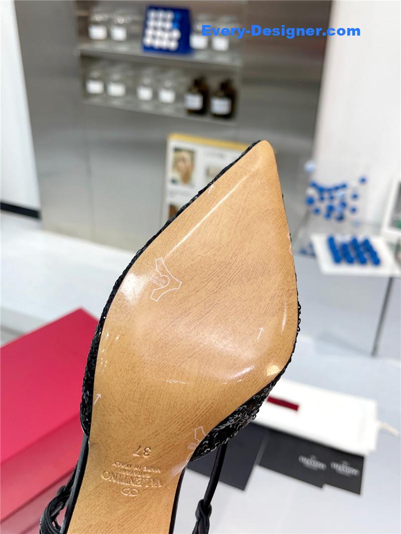 Va1e*ntin0 classic sandals in sequined version with v buckle