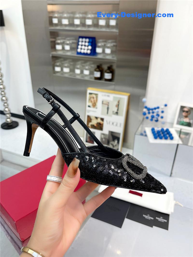 Va1e*ntin0 classic sandals in sequined version with v buckle