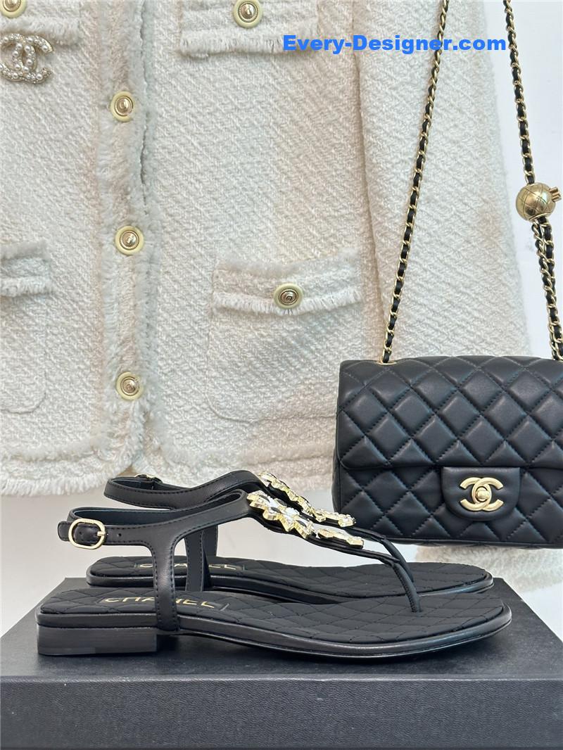 CC camellia double C pinch sandals