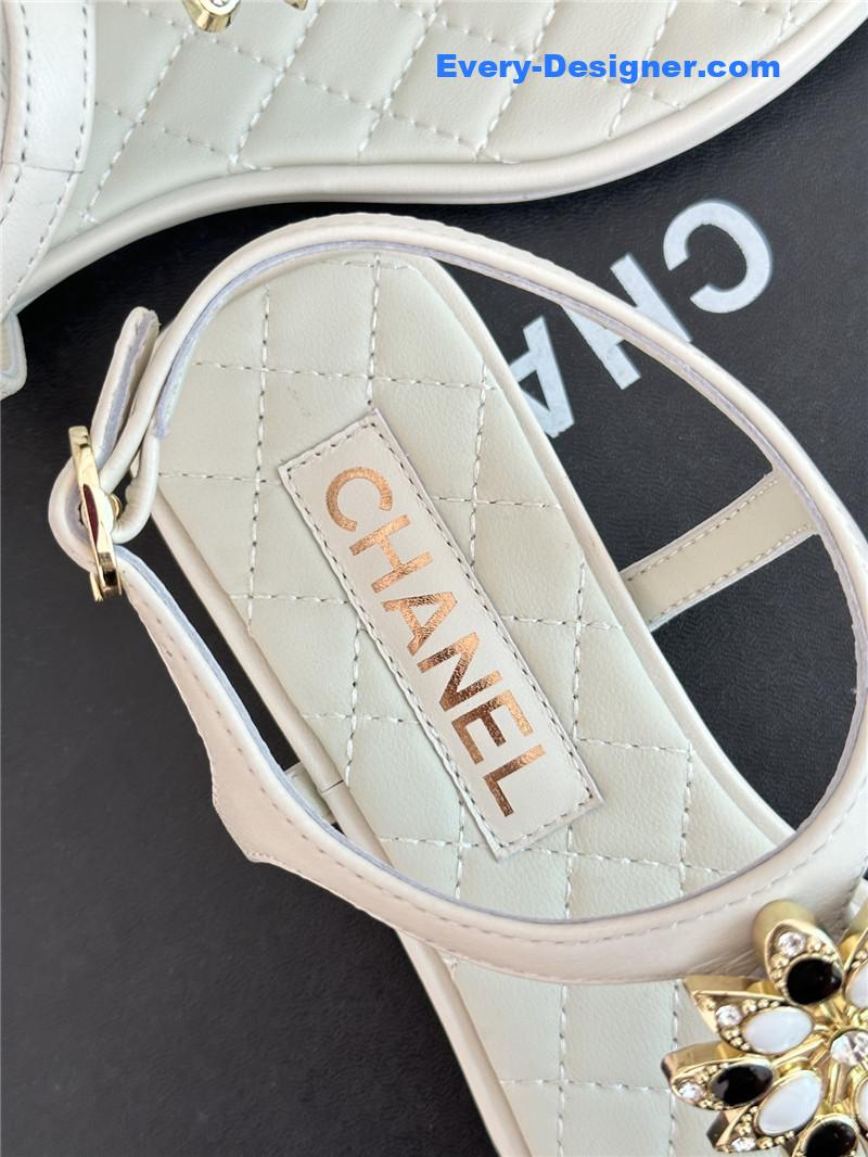 CC camellia double C pinch sandals