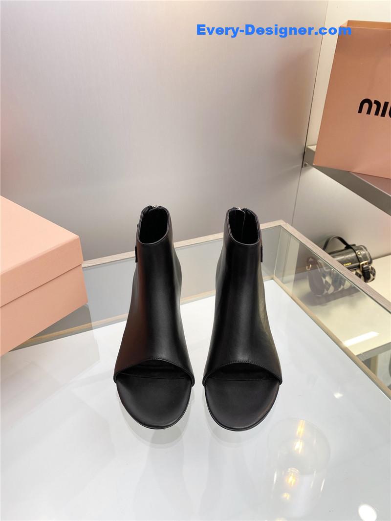 M1um1u fish mouth sandals