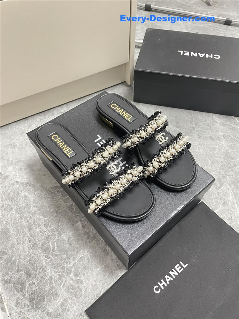 CC new pearl buckle slippers