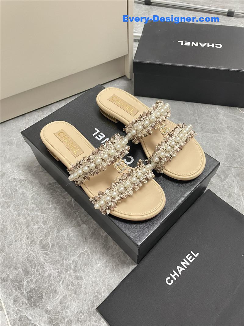 CC new pearl buckle slippers