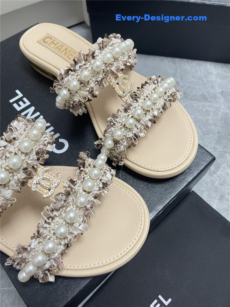 CC new pearl buckle slippers