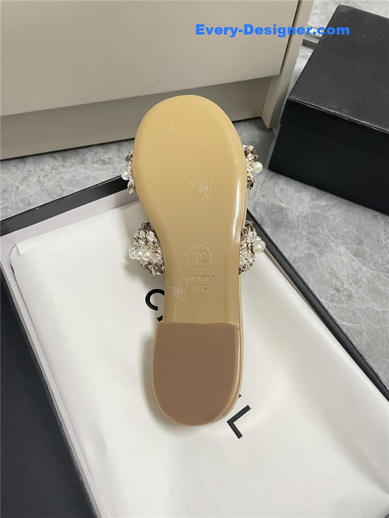 CC new pearl buckle slippers