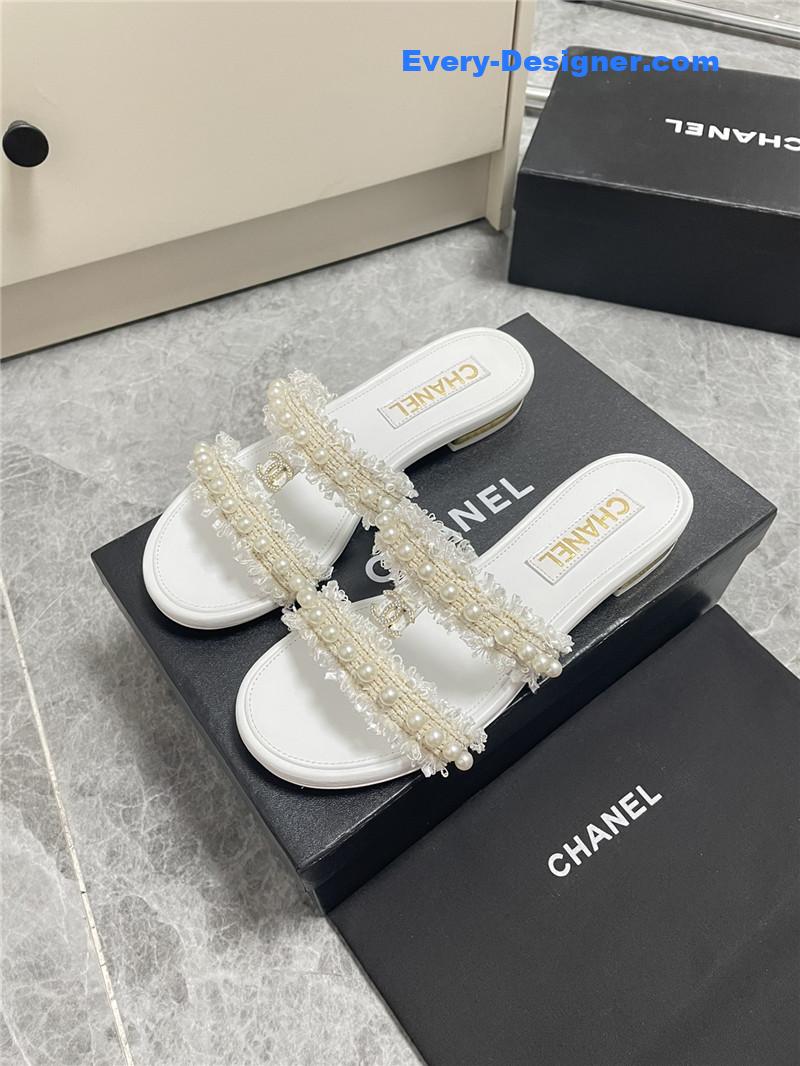CC new pearl buckle slippers