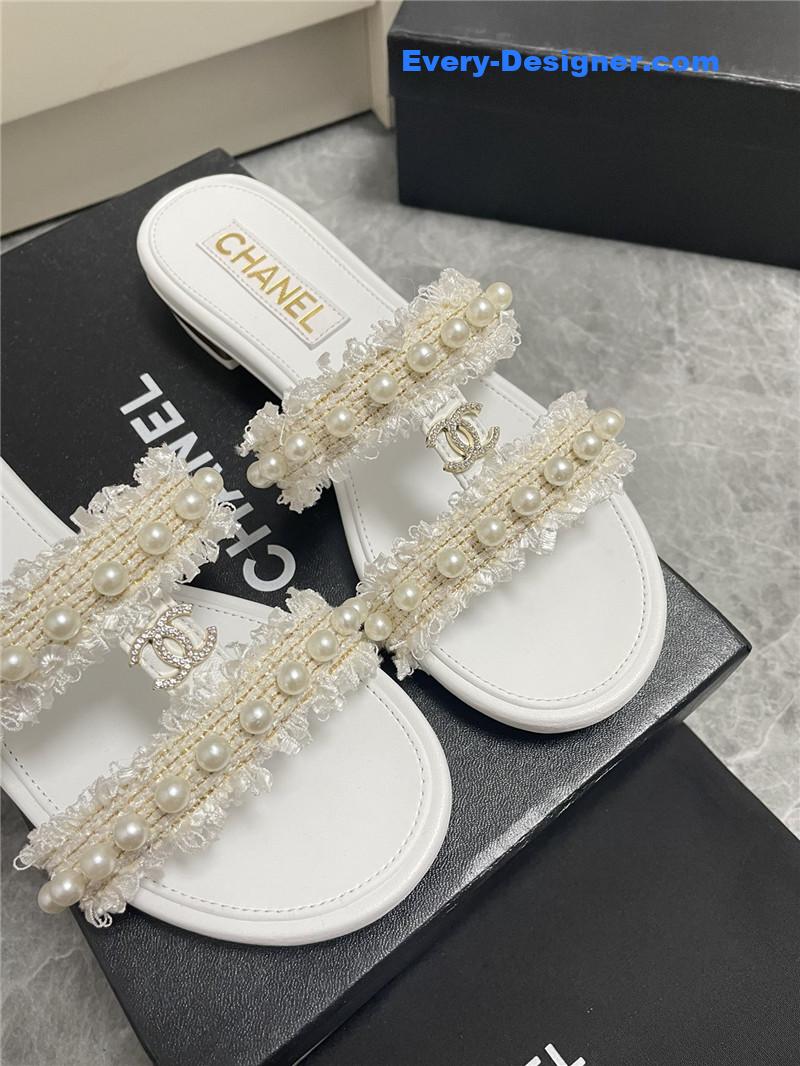 CC new pearl buckle slippers