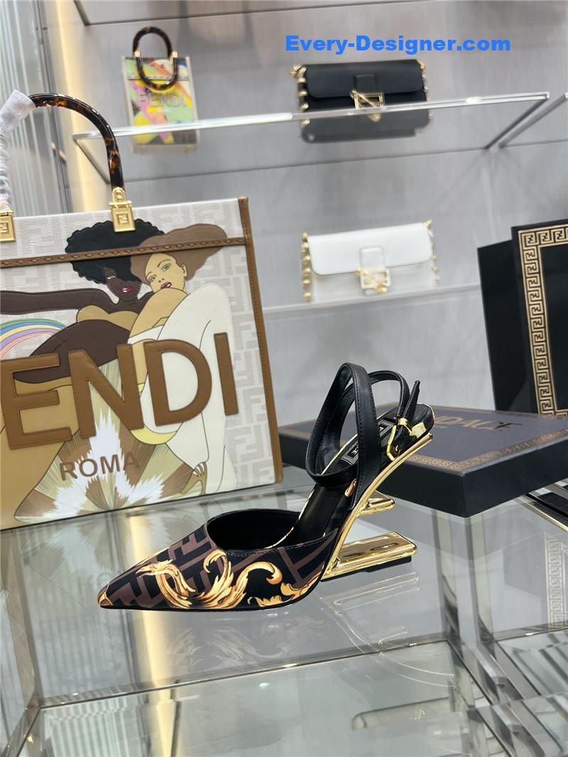 F**di f-shaped three-dimensional heel pumps