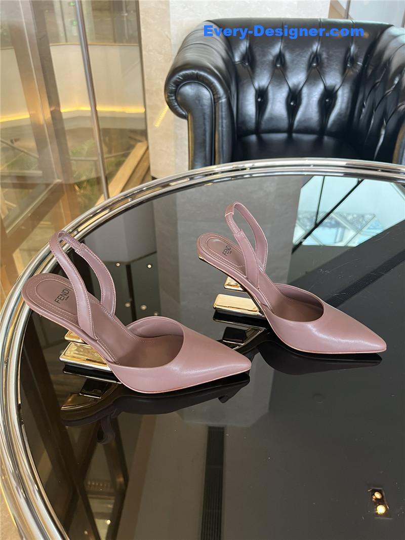 F**di f-shaped three-dimensional heel pumps