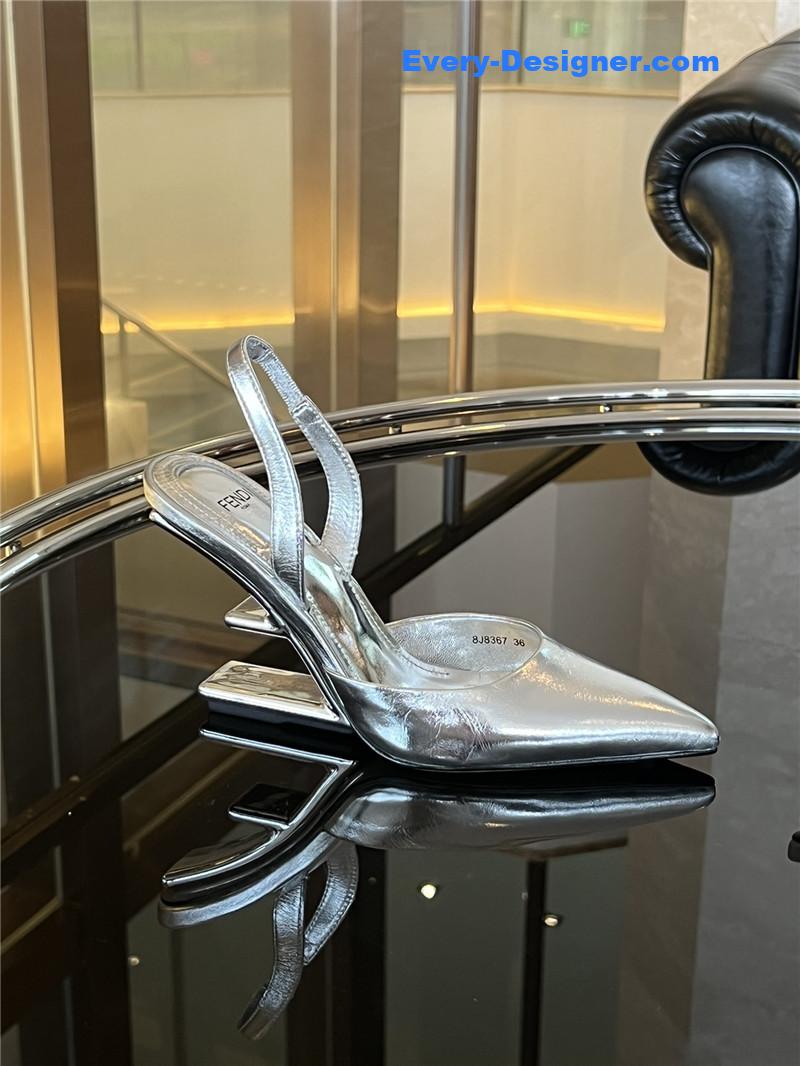 F**di f-shaped three-dimensional heel pumps