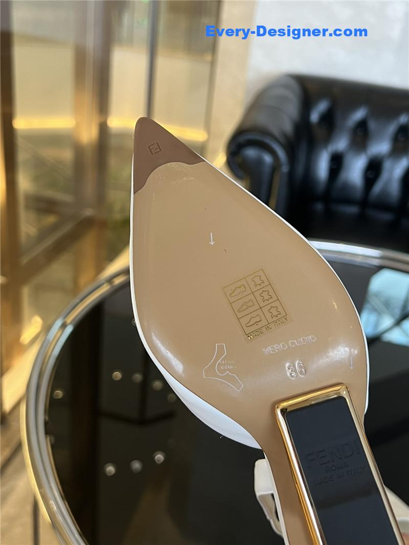 F**di f-shaped three-dimensional heel pumps