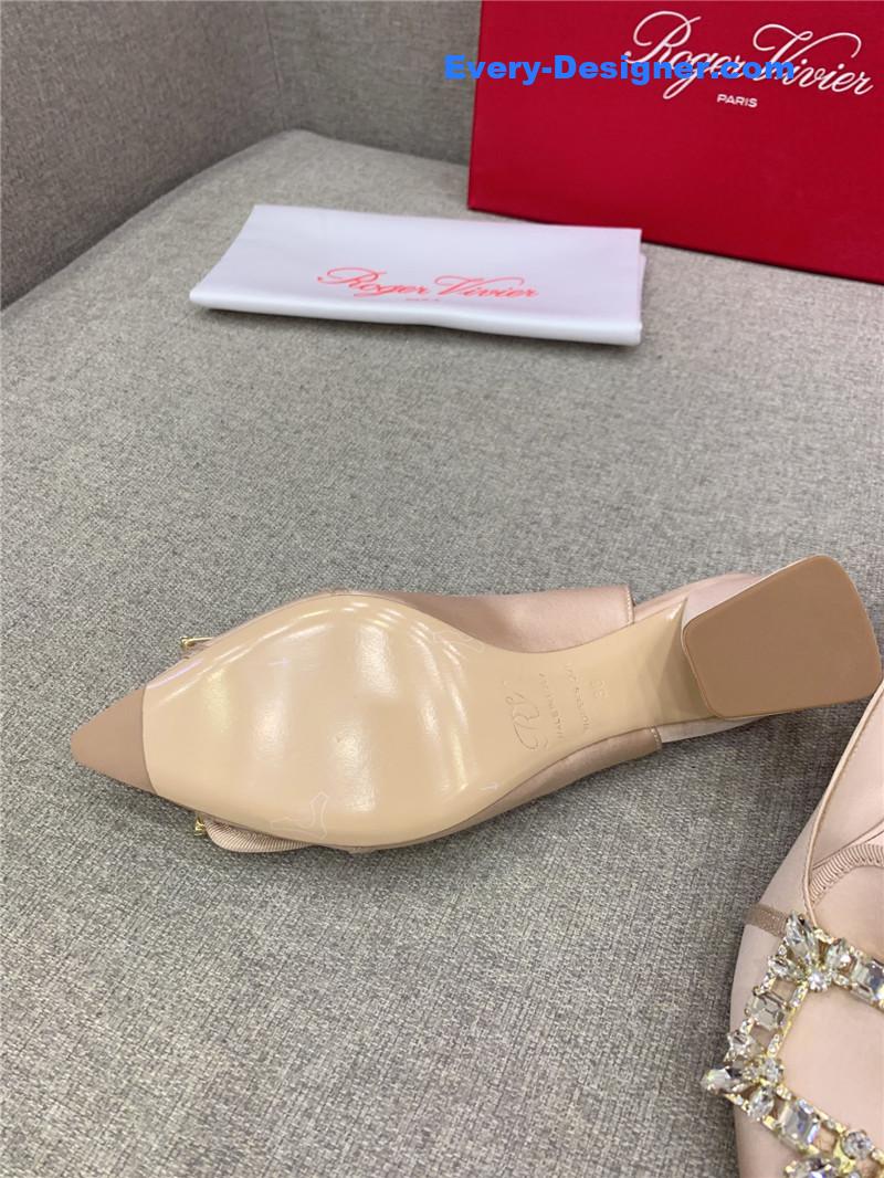 roger vivier classic D1am0nd buckle silk high heel pumps