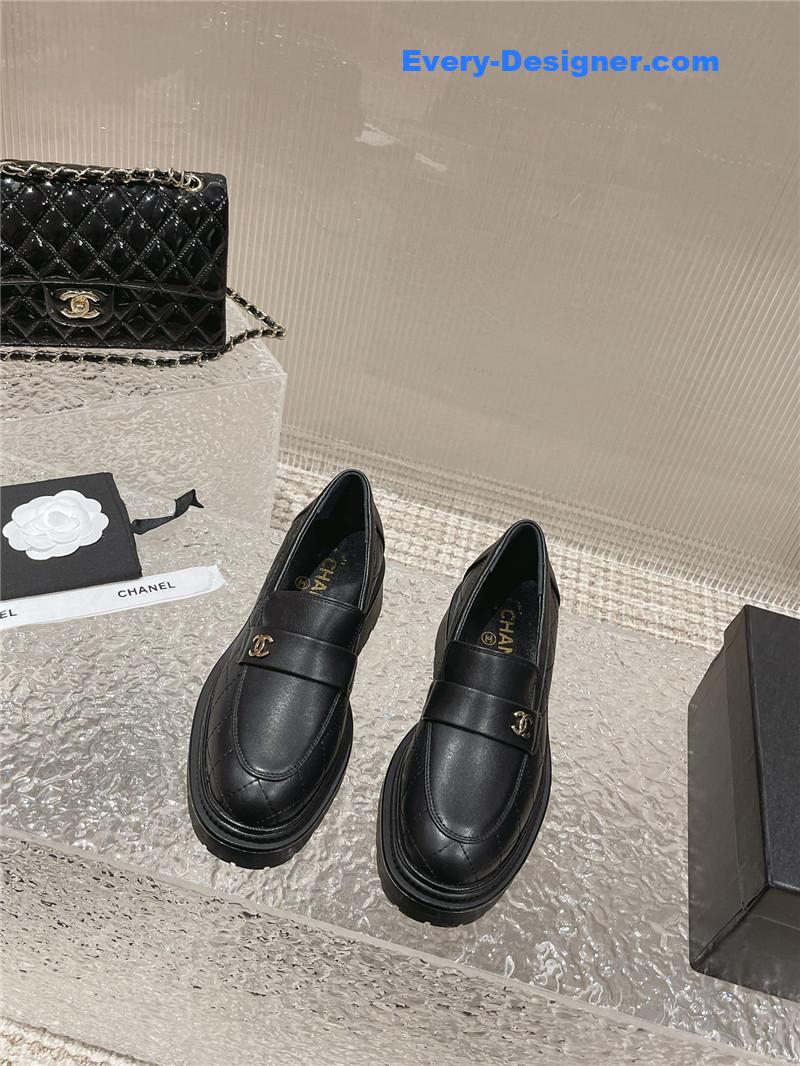 CC calfskin lozenge shoes