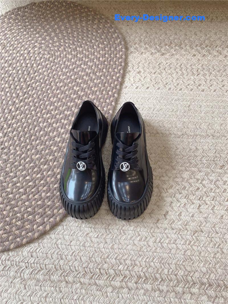 Louis Vuitton Black Leather Derby Shoe