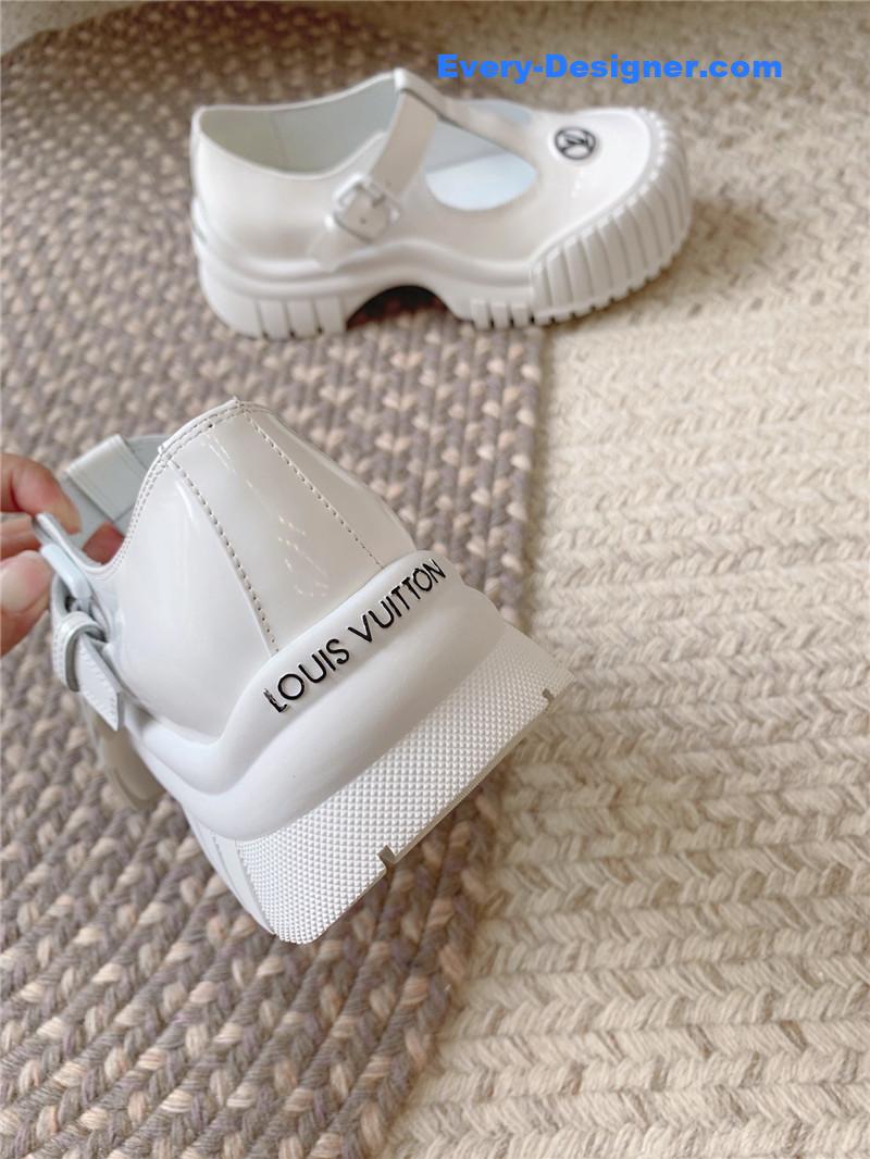 l0vis Vvtt0n ruby flat mary jane