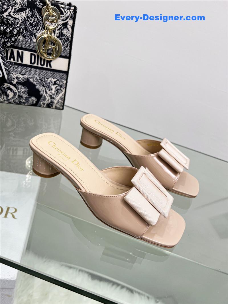 D10r pearl square buckle retro ballet high heels