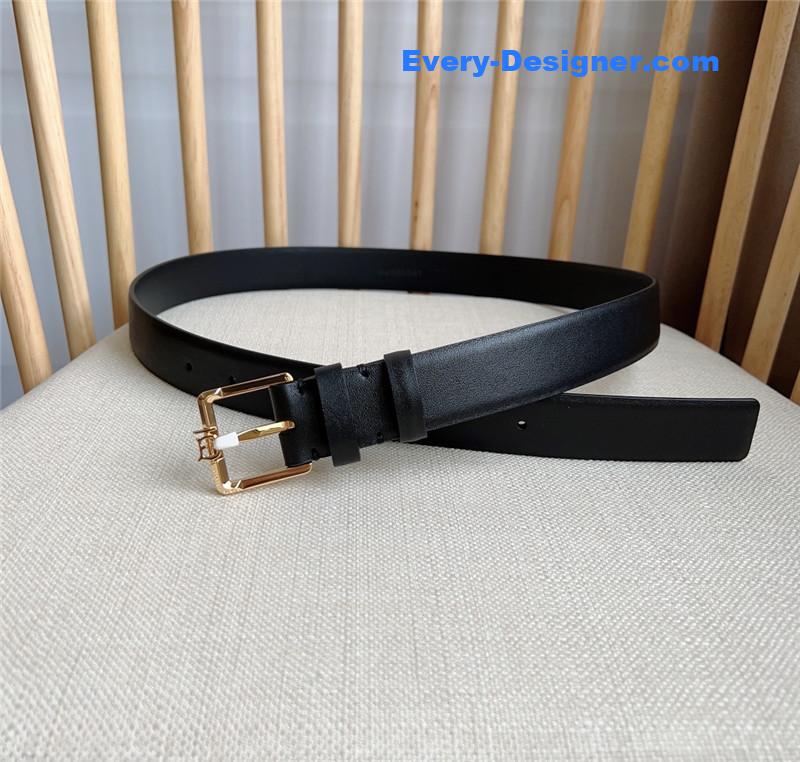Burberry new goddess belt
