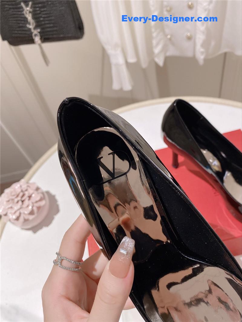 Va1e*ntin0 top rhinestone stud high heels