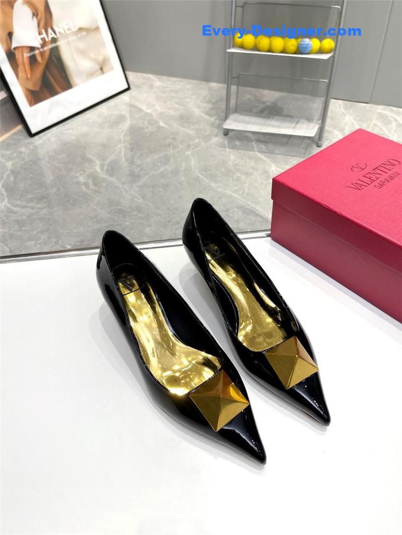 Va1e*ntin0 top rhinestone stud high heels