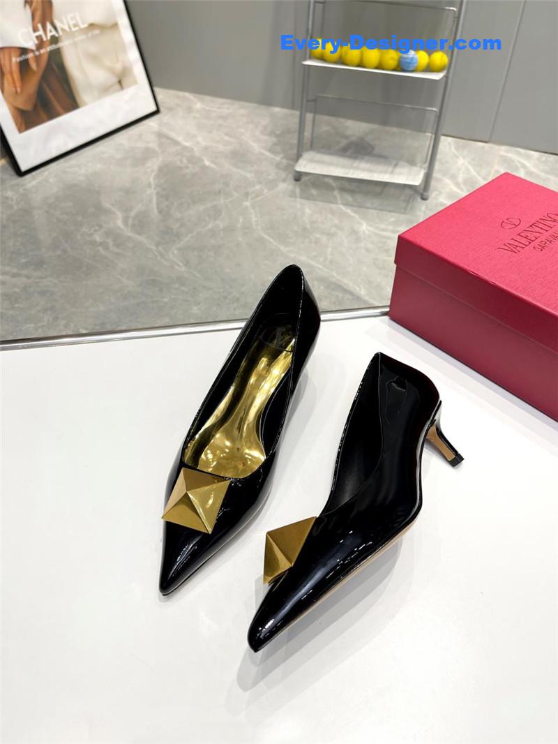 Va1e*ntin0 top rhinestone stud high heels