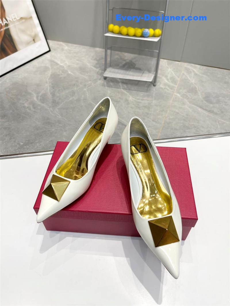 Va1e*ntin0 top rhinestone stud high heels