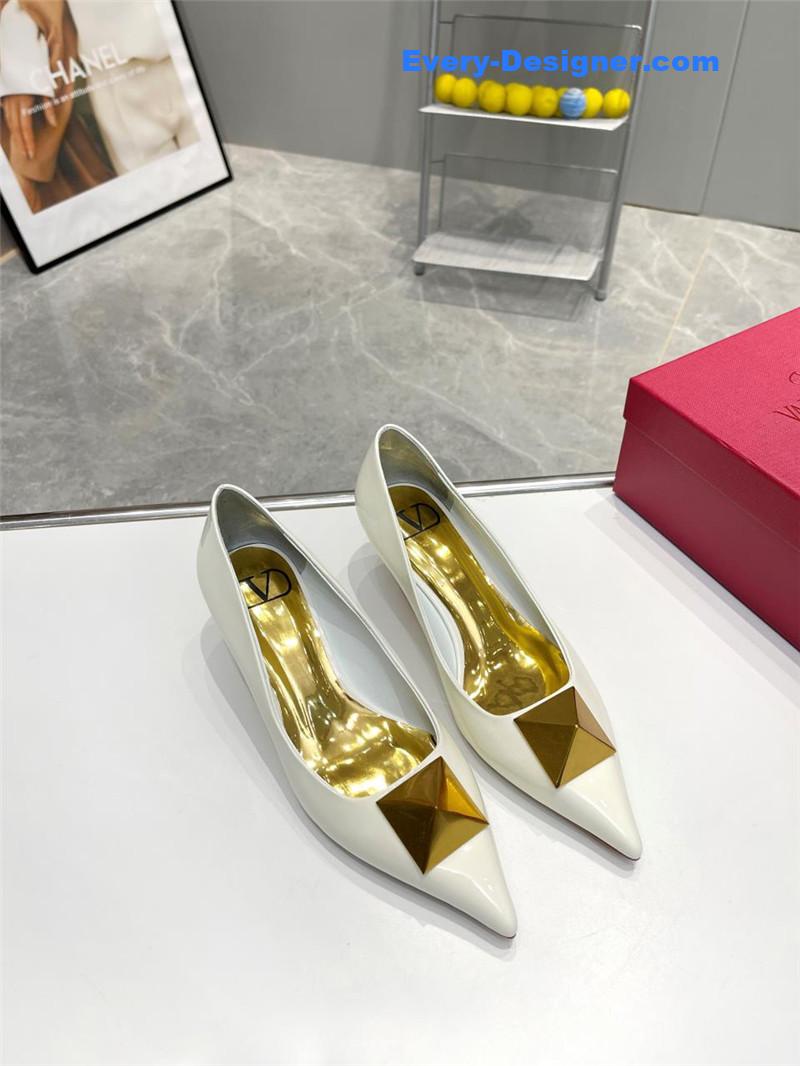 Va1e*ntin0 top rhinestone stud high heels