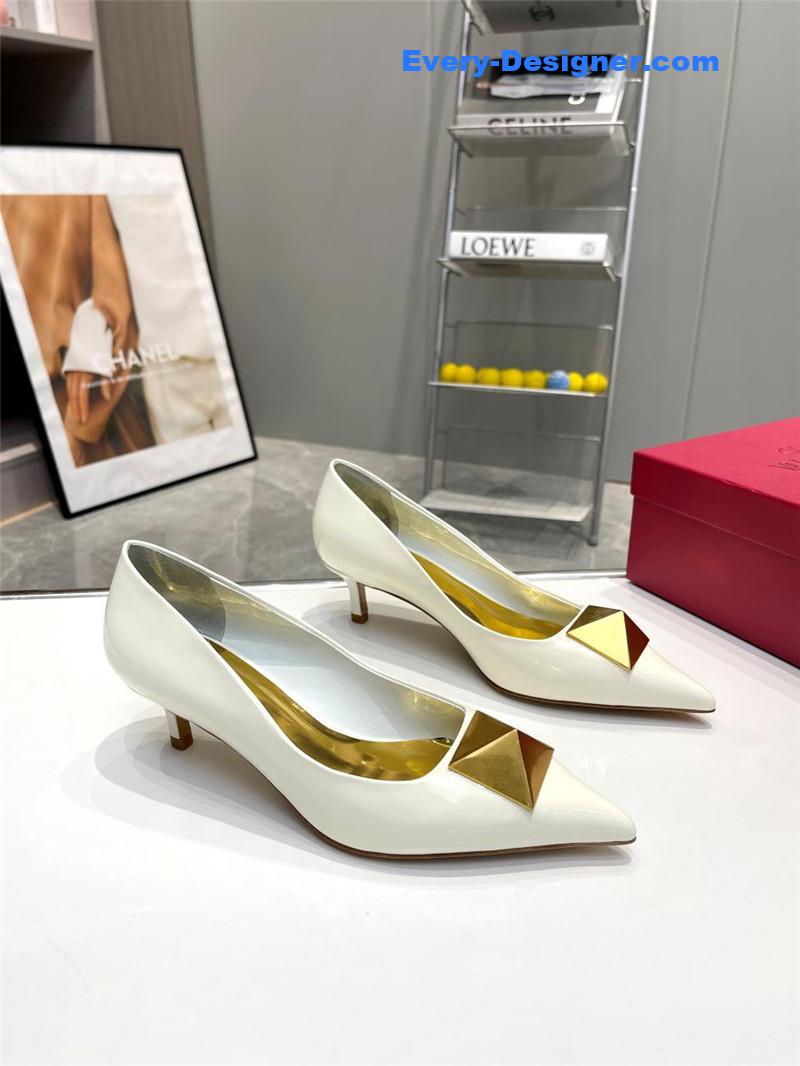 Va1e*ntin0 top rhinestone stud high heels