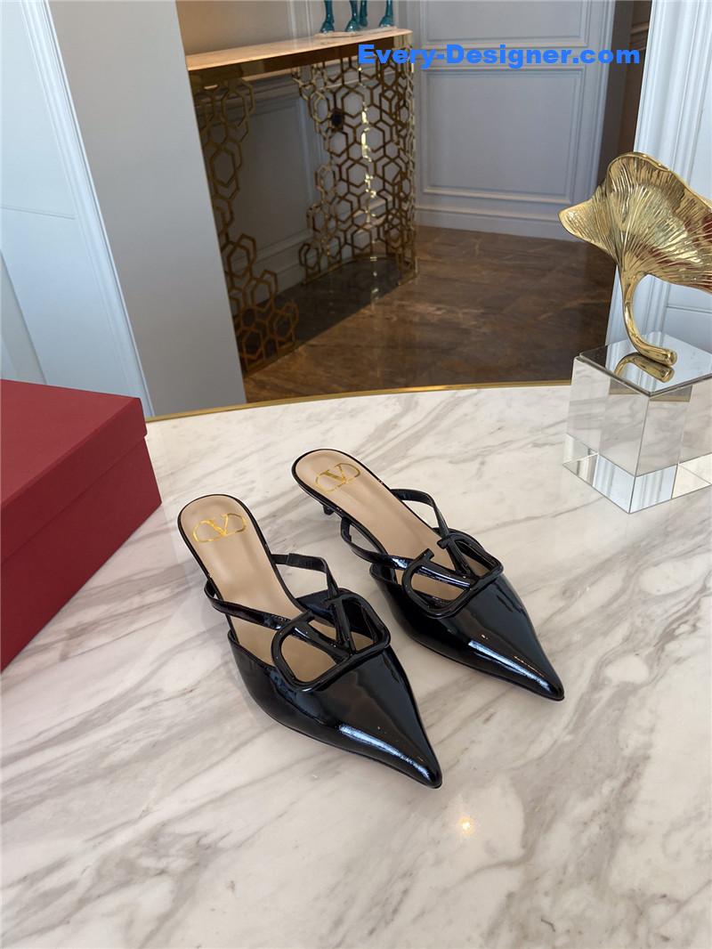 Va1e*ntin0 top sandals