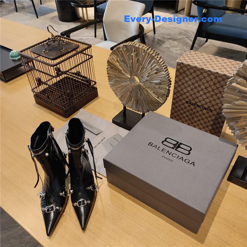 Ba1en*iaga orange pointed toe side zip kitten heel booties